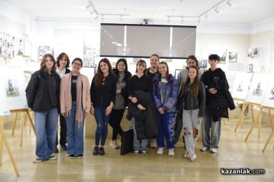 Млади художници създадоха реплики на Чудомирови творби в творческо ателие под наслов “Нежно вдъхновение“