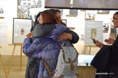 Млади художници създадоха реплики на Чудомирови творби в творческо ателие под наслов “Нежно вдъхновение“