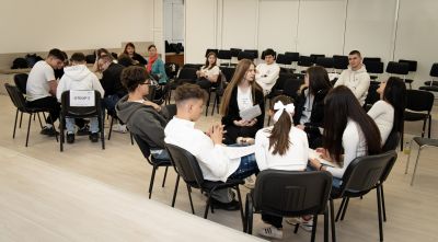 С редица мероприятия в ПГЛПТ бе отбелязана Световната седмица на парите