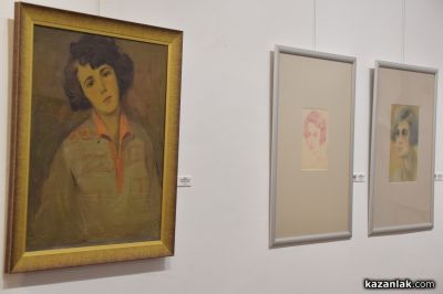 Чудомирови празници 2025 посветиха изложба на Мара Чорбаджийска с нейни автопортрети