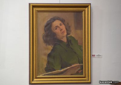 Чудомирови празници 2025 посветиха изложба на Мара Чорбаджийска с нейни автопортрети