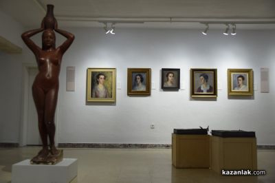 В Казанлък бе открита изложбата “…И продължавах да рисувам сама“, посветена на 150-ата годишнина от рождението на Елена Карамихайлова