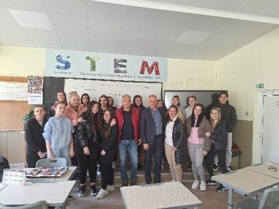 Гимназисти от ПГЛПТ участваха в лекционен курс по програма “Съдебна власт – информиран избор и гражданско доверие“