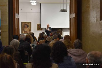 Журналистът Георги Тошев откровено за Лили Иванова в своята книга