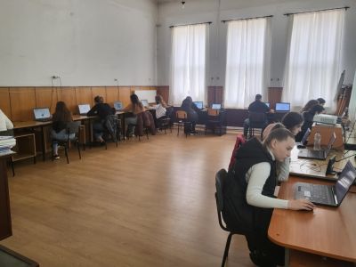 В ПХГ „Св. Св. Кирил и Методий“ се състоя международното оценяване на учениците „PISA 2025“