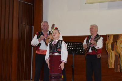 Казанлъшката вокална група “Пеещи звънчета“ се завърна с куп награди от Котел