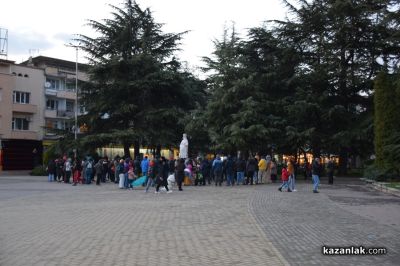 Мирно бдение и поход в памет на Даниел Кискинов се състоя в центъра на Казанлък