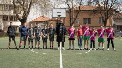 Празничен турнир по футбол се проведе в ПГЛПТ