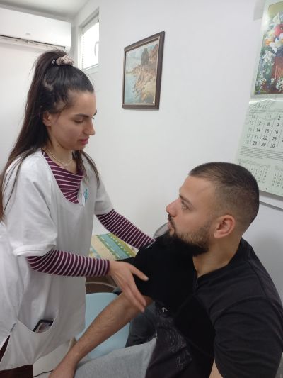 Подарете си здраве с лечебните и оздравителни терапии на „Физиомед“ - Казанлък 