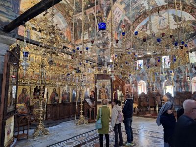 Ученици от ПХГ „Св. Св. Кирил и Методий“ се впуснаха в завладяващо географско приключение из мистичните Западни Родопи