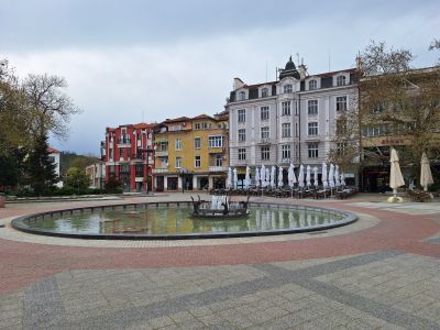 Ученици от ПХГ „Св. Св. Кирил и Методий“ се впуснаха в завладяващо географско приключение из мистичните Западни Родопи