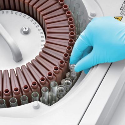 Клиничната лаборатория на казанлъшката Поликлиника разполага с нова високотехнологична апаратура