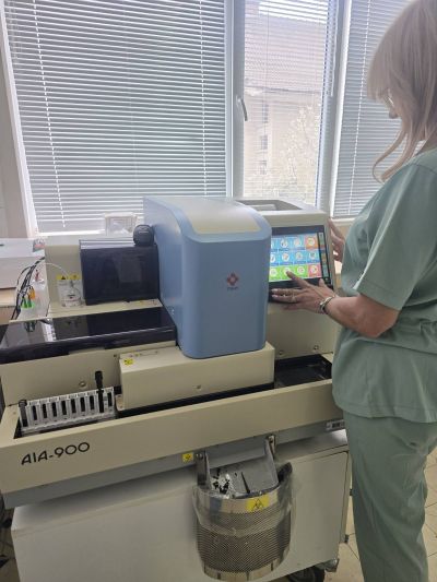 Клиничната лаборатория на казанлъшката Поликлиника разполага с нова високотехнологична апаратура