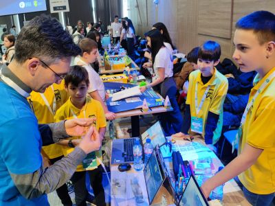 CyberRobo участва на световното състезание „First Lego League” 2025