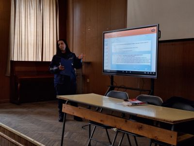 Гимназистите на ПХГ “Св. Св Кирил и Методий“ взеха участие в две обучения 