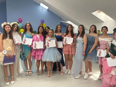 ОУ “Мати Болгария“ се превърна в истинска цветна градина