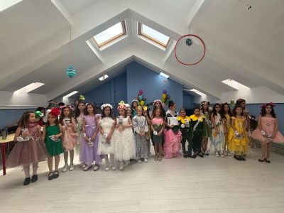 ОУ “Мати Болгария“ се превърна в истинска цветна градина