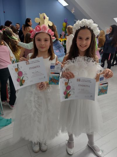 ОУ “Мати Болгария“ се превърна в истинска цветна градина