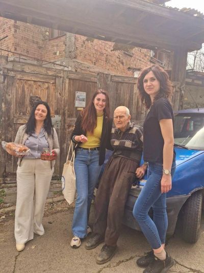 Инър Уийл Клуб Казанлък Роза Алба с успешна благотворителна кампания за Великден