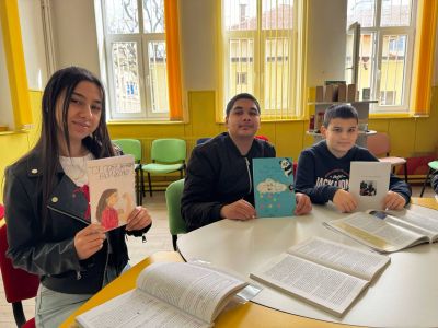 Осмокласници от ПХГ “Св. Св. Кирил и Методий“ написаха собствени новели