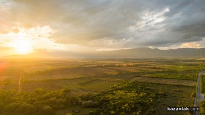 Летни температури и променлива облачност днес в областта / Новини от Казанлък