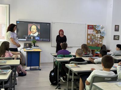 Паисиевци на вълнуваща среща с казанлъшка актриса