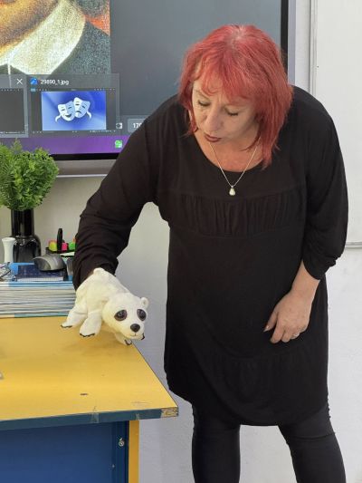 Паисиевци на вълнуваща среща с казанлъшка актриса