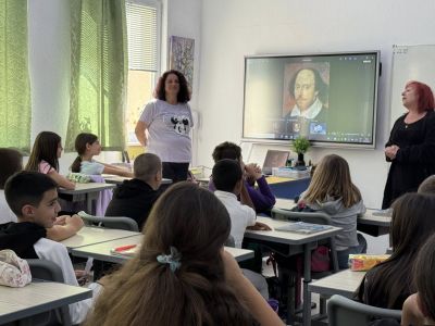 Паисиевци на вълнуваща среща с казанлъшка актриса