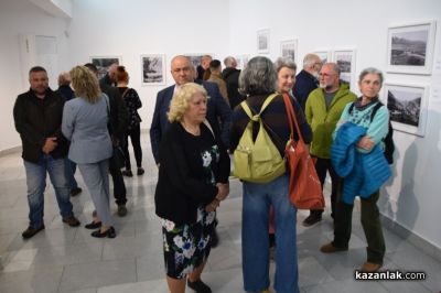 Изложба посветена на делото на Феликс Вожли и Петър Манджуков беше представена в Казанлък 