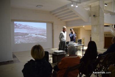 Изложба посветена на делото на Феликс Вожли и Петър Манджуков беше представена в Казанлък 