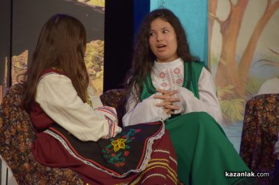 Театралното студио “Светът в детските длани“ при ОУ“ Мати Болгария“ откри III фестивал “Театрални искри“ с постановката “Златното момиче“