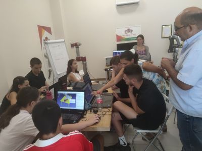 ЦПО към ИКТ Център записва за курс „Програмист“ с двуседмично обучение в Португалия