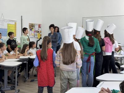 Бинарният урок под мотото “Здраве в чиния” се проведе сред четвъртокласниците от ОУ “Св. Паисий Хилендарски“ 