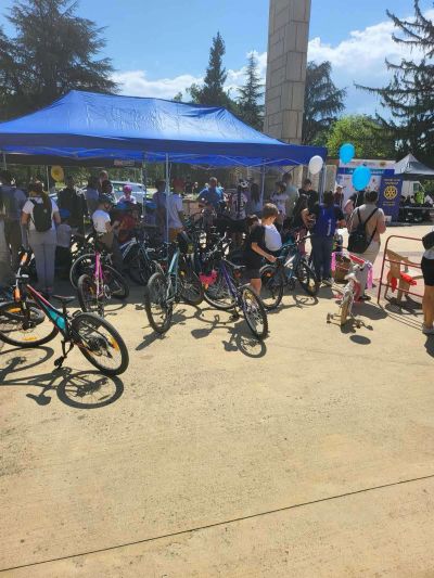 Над 100 деца участваха във велопразника на Ротари