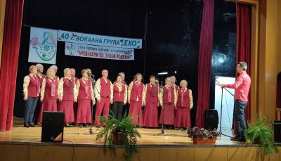 Участници от цялата страна се включиха в XXVI Празник на туристическите и патриотични песни в Казанлък 