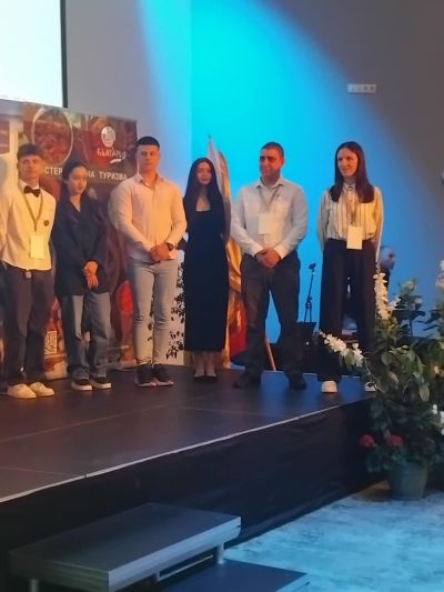 Възпитаниците на ПГЛПТ с достойно представяне на финалите на националните състезание по професии в туризма