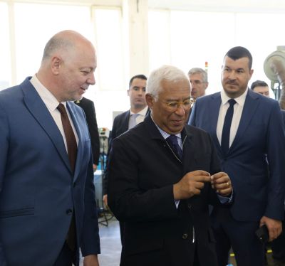 Министър-председателят Росен Желязков и председателят на Европейския съвет Антонио Коща посетиха военния завод „Арсенал“ в Казанлък 