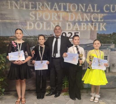 КСТ “Роза“ покориха Долни Дъбник с танците си