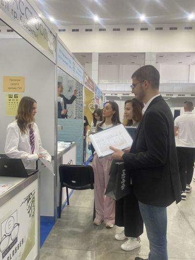 Учебна фирма от ПГЛПТ с участие в ТФ ФЕСТ 2025  „Млад предприемач“ 