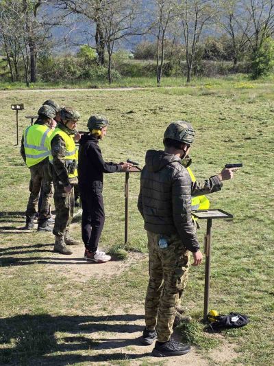На УЦ „Тюлбе“ в Казанлък се състоя заключителният етап от подготовката на учениците от клуб „Приятели на армията“