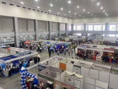 Учебна фирма от ПГЛПТ с участие в ТФ ФЕСТ 2025  „Млад предприемач“ 