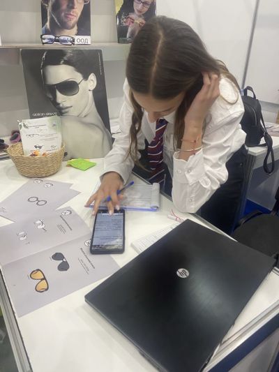 Учебна фирма от ПГЛПТ с участие в ТФ ФЕСТ 2025  „Млад предприемач“ 