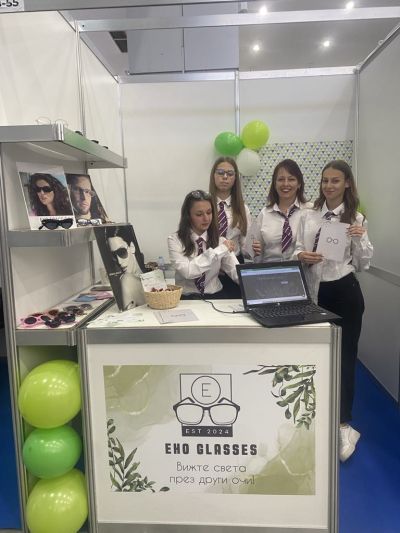 Учебна фирма от ПГЛПТ с участие в ТФ ФЕСТ 2025  „Млад предприемач“ 