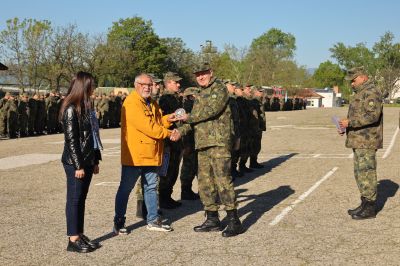 Военните тържествено отбелязаха Деня на храбростта