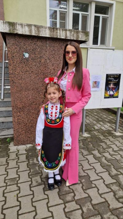 Талантите от Вокална група “Пеещи звънчета“ с престижни награди от фолклорен конкурс „Орфеево изворче”