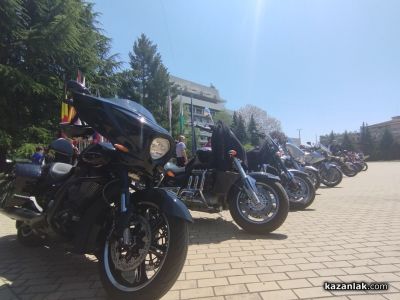 Благотворителен базар в Казанлък събра близо 7000 лева в подкрепа на Климент Гърневски