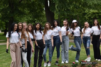 33 нови рози засадиха в парк “Розаруим“ претендентките за царската корона