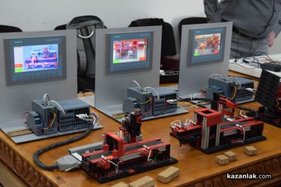 Водещи университети от цяла България участваха в Деня на висшето образование в Казанлък