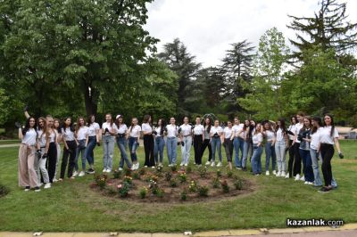 33 нови рози засадиха в парк “Розаруим“ претендентките за царската корона