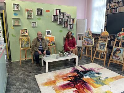 Поетесата Ваня Велева представи новата си стихосбирката „Сълза от восък“ пред казанлъшката публика